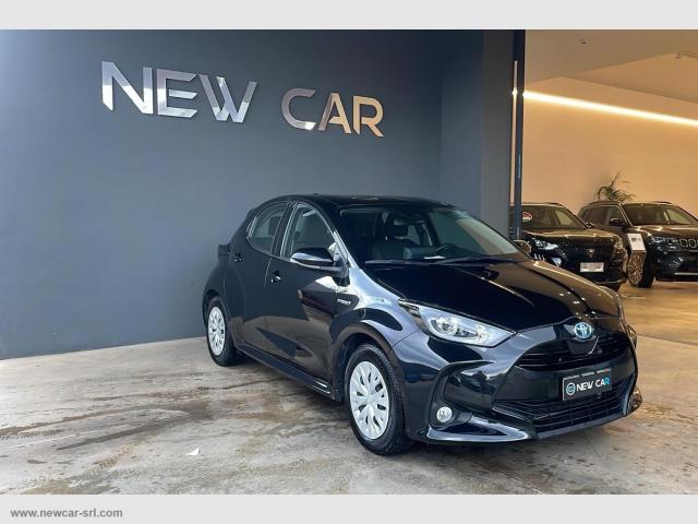 Auto - Toyota yaris 1.5 hybrid 5p. business