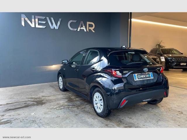 Auto - Toyota yaris 1.5 hybrid 5p. business