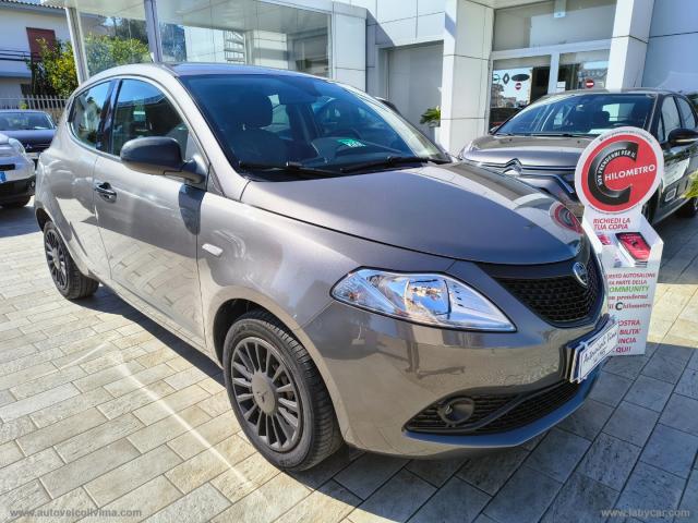 Lancia ypsilon 1.2 69 cv 5p. gpl ecochic ele.bl