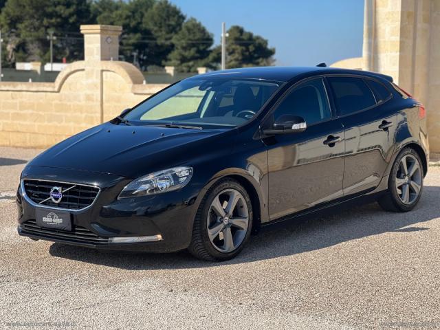 Volvo v40 d2 momentum