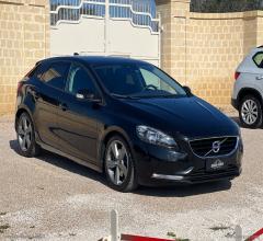 Auto - Volvo v40 d2 momentum