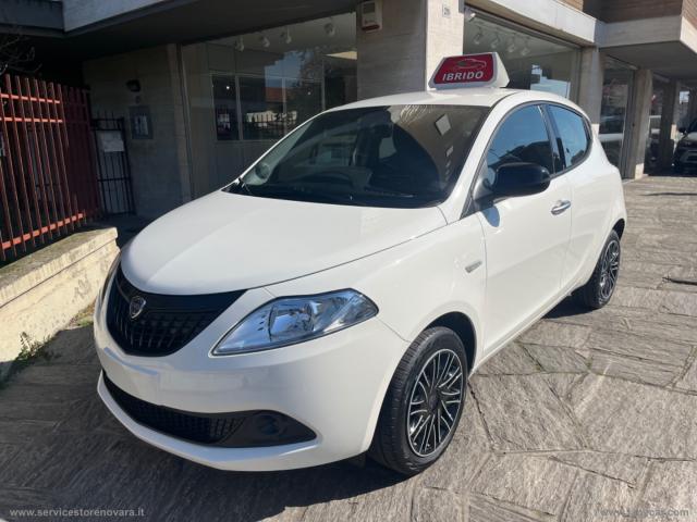 Lancia ypsilon 1.0 firefly 5p. s&s hybrid oro