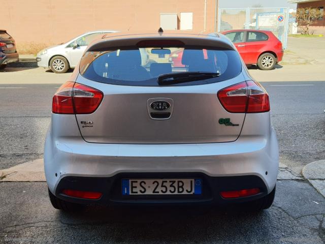 Auto - Kia rio 1.2 cvvt 5p. gpl