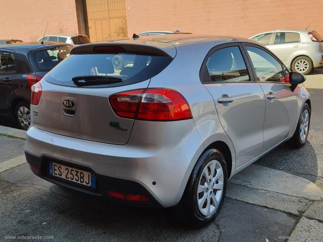 Auto - Kia rio 1.2 cvvt 5p. gpl