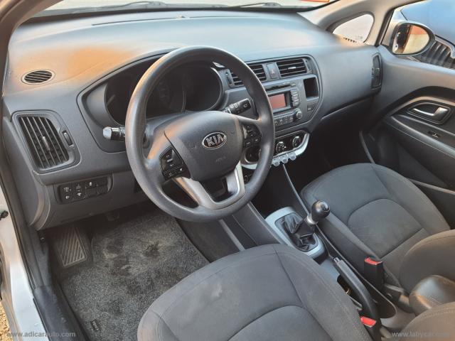 Auto - Kia rio 1.2 cvvt 5p. gpl