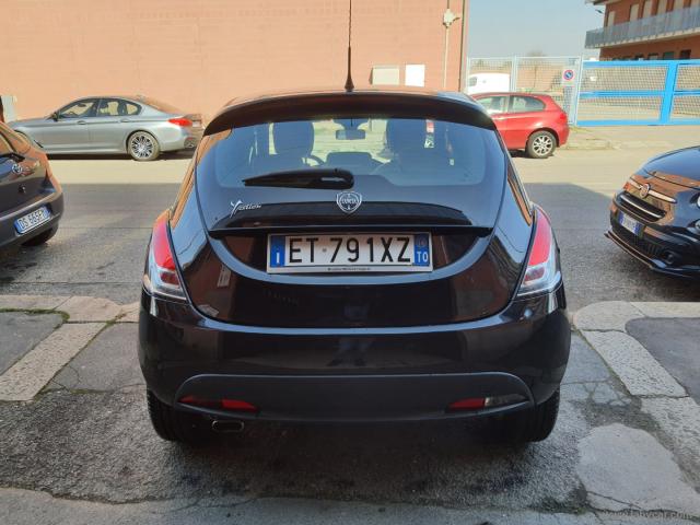 Auto - Lancia ypsilon 1.2 69 cv 5p. s&s