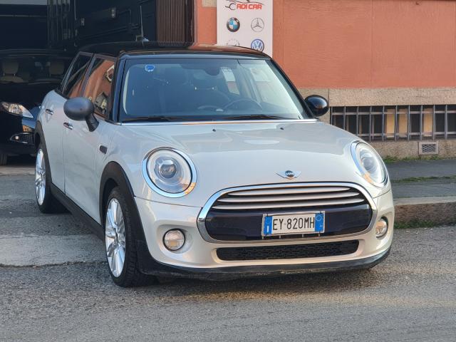 Mini mini cooper d 5 porte