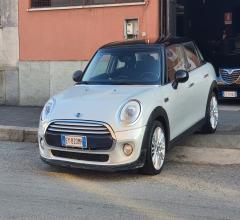 Auto - Mini mini cooper d 5 porte