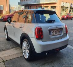 Auto - Mini mini cooper d 5 porte