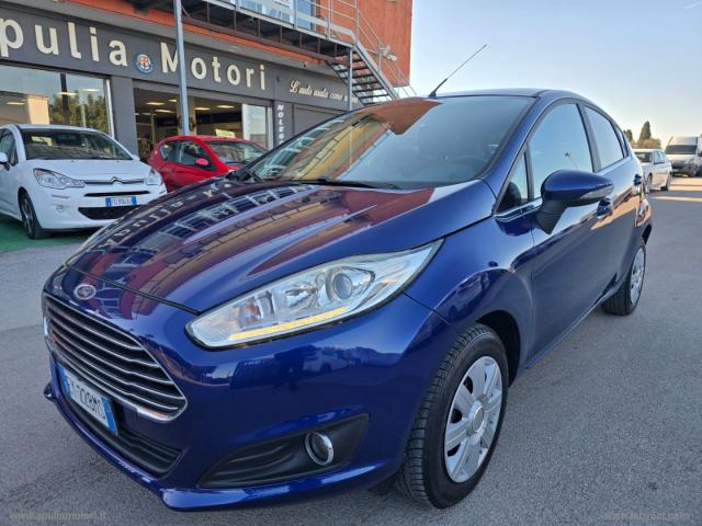 Auto - Ford fiesta 1.4 5p. bz.- gpl titanium