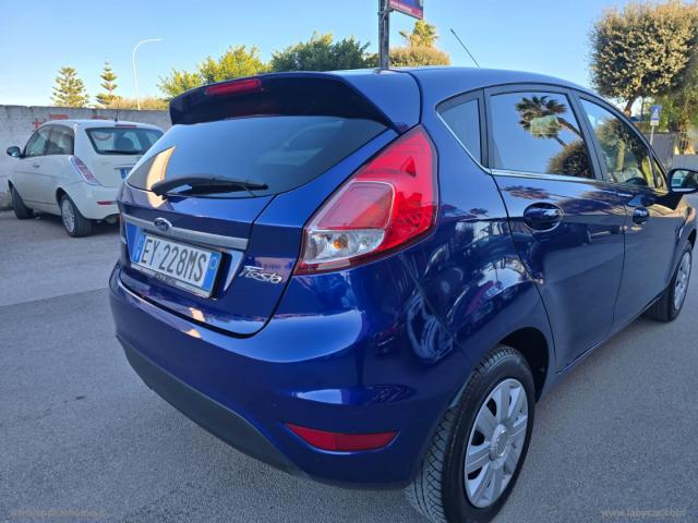 Auto - Ford fiesta 1.4 5p. bz.- gpl titanium