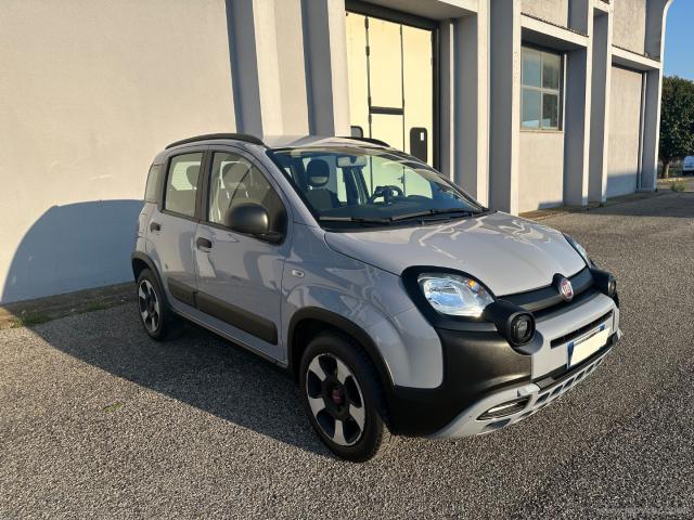 Fiat panda 1.0 hybrid city cross