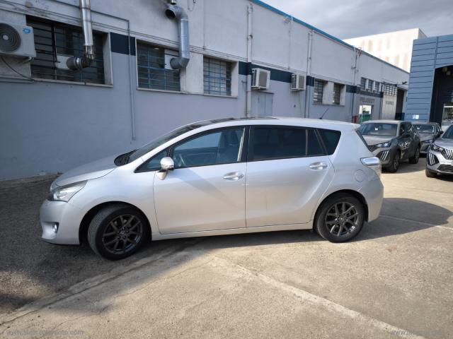 Auto - Toyota verso 1.6 d-4d style