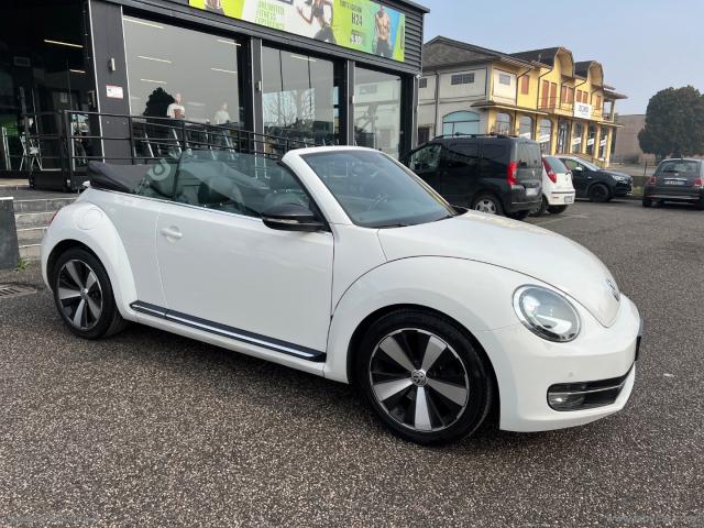 Auto - Volkswagen maggiolino cabrio 1.4 tsi dsg sport