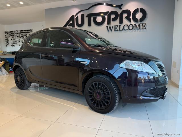 Auto - Lancia ypsilon 1.2 69 cv 5p. gold