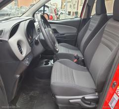 Auto - Toyota yaris 1.0 5p. lounge