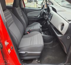 Auto - Toyota yaris 1.0 5p. lounge