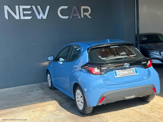 Auto - Toyota yaris 1.5 hybrid 5p. business