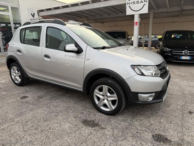 Auto - Dacia sandero stepway 1.5 dci 8v 90 cv s&s