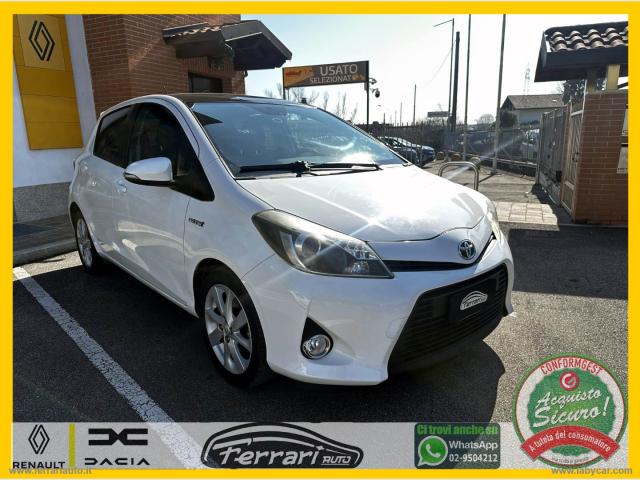 Auto - Toyota yaris 1.5 hybrid 5p. lounge +