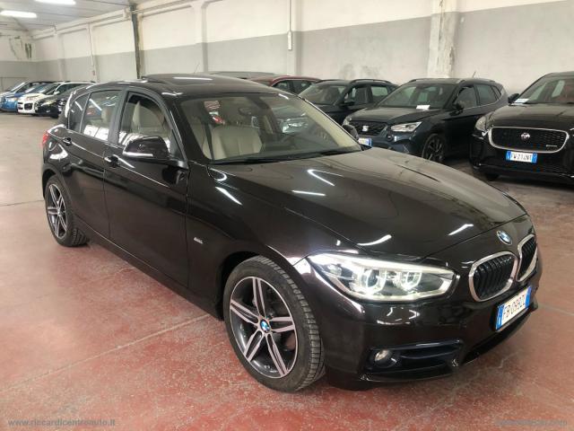 Auto - Bmw 120i 5p. sport - tetto/pelle/full led/navy