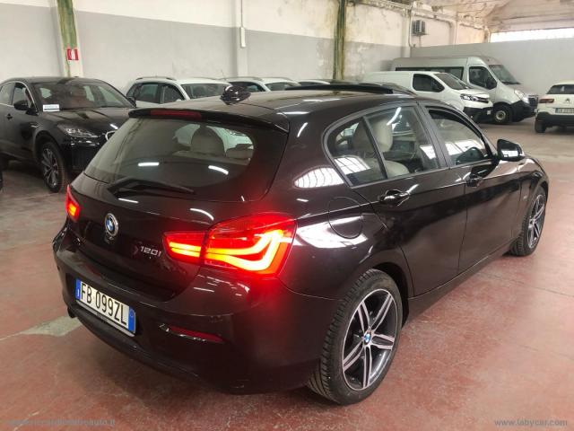 Auto - Bmw 120i 5p. sport - tetto/pelle/full led/navy