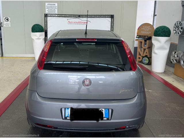 Auto - Fiat grande punto 1.2 5p. active !!!gpl!!!