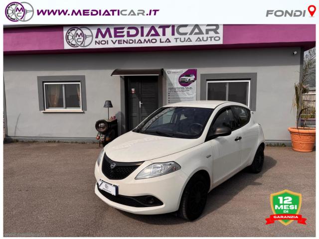 Lancia ypsilon 1.2 69 cv 5p. gpl ecochic silver