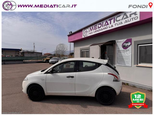 Auto - Lancia ypsilon 1.2 69 cv 5p. gpl ecochic silver