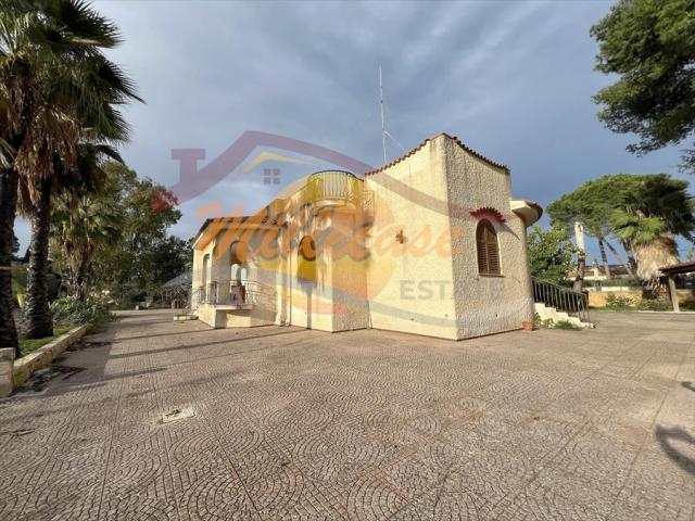 Appartamenti in Vendita - Villa in vendita a siracusa terrauzza, fanusa, plemmirio