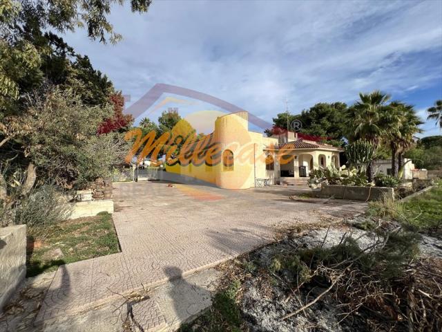 Appartamenti in Vendita - Villa in vendita a siracusa terrauzza, fanusa, plemmirio