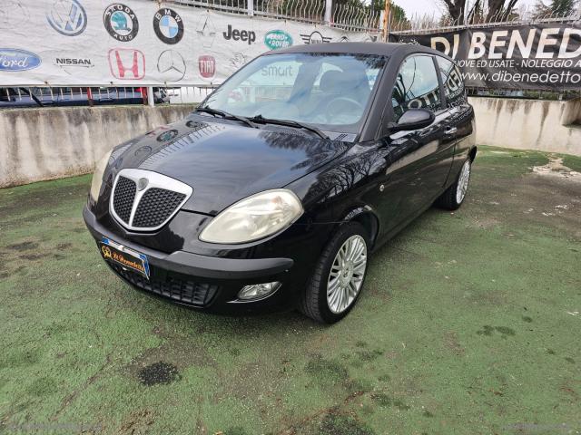 Auto - Lancia ypsilon 1.2 argento