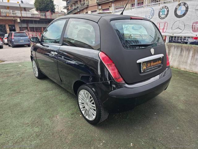 Auto - Lancia ypsilon 1.2 argento