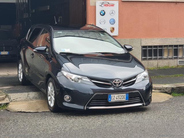 Auto - Toyota auris 1.4 d-4d lounge