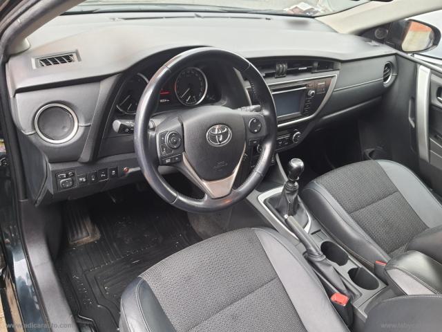 Auto - Toyota auris 1.4 d-4d lounge