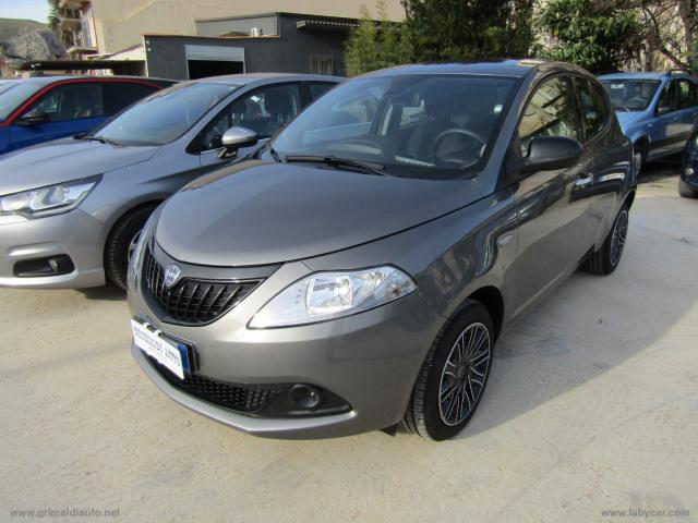 Lancia ypsilon 1.0 firefly 5p s&s hybrid silver