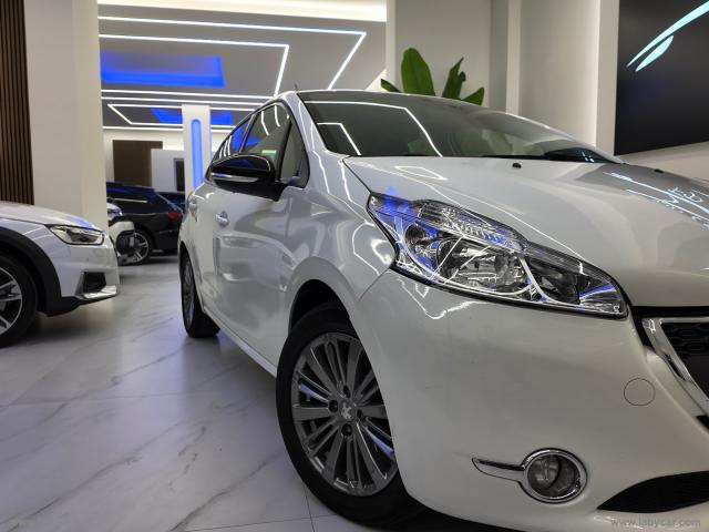 Auto - Peugeot 208 1.4 hdi 68 cv 5p. allure