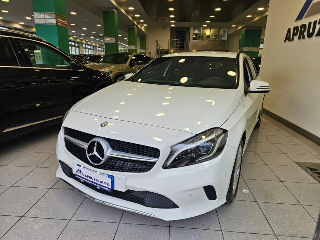 Auto - Mercedes-benz a 200 d automatic sport