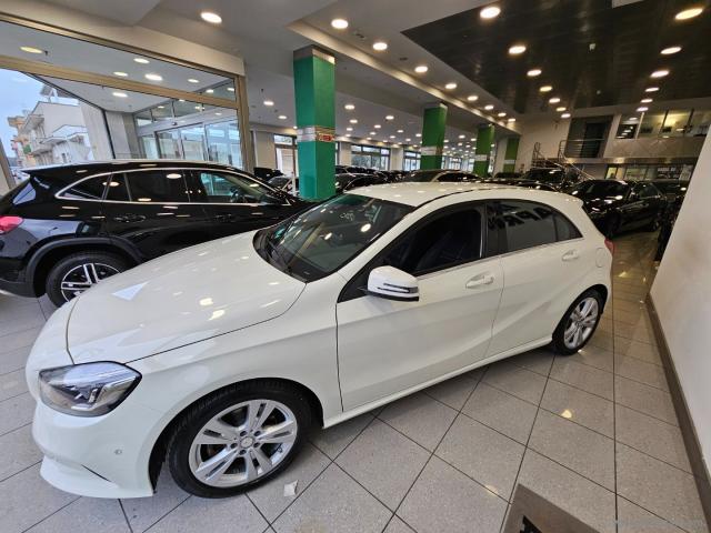 Auto - Mercedes-benz a 200 d automatic sport