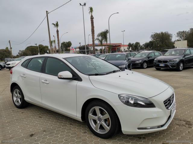 Auto - Volvo v40 d2 1.6 kinetic