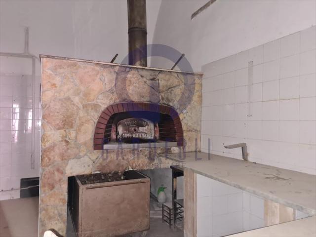 Appartamenti in Vendita - Locale commerciale in affitto a bisceglie centro storico