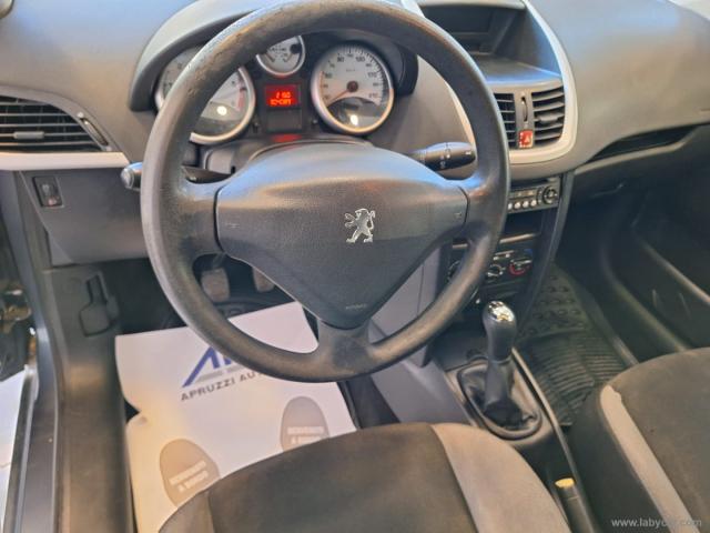 Auto - Peugeot 207 1.4 hdi 70 cv 5p. xt
