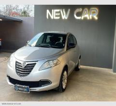 Auto - Lancia ypsilon 1.2 69 cv 5p. silver