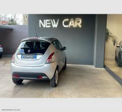 Auto - Lancia ypsilon 1.2 69 cv 5p. silver