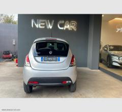 Auto - Lancia ypsilon 1.2 69 cv 5p. silver