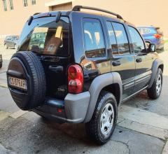 Auto - Jeep cherokee 2.8 crd