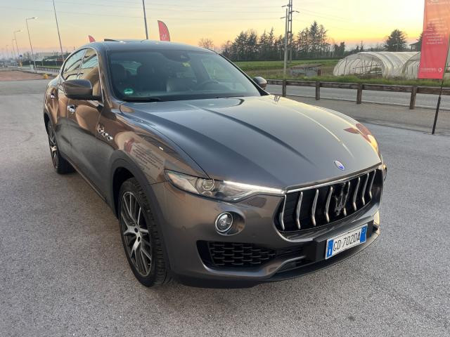 Auto - Maserati levante v6 diesel 275 cv awd