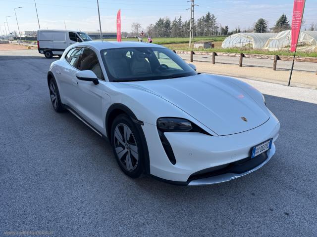 Auto - Porsche taycan 4 cross turismo