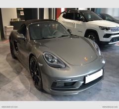 Auto - Porsche 718 boxster t