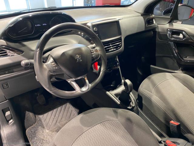 Auto - Peugeot 208 puretech 82 5p. allure